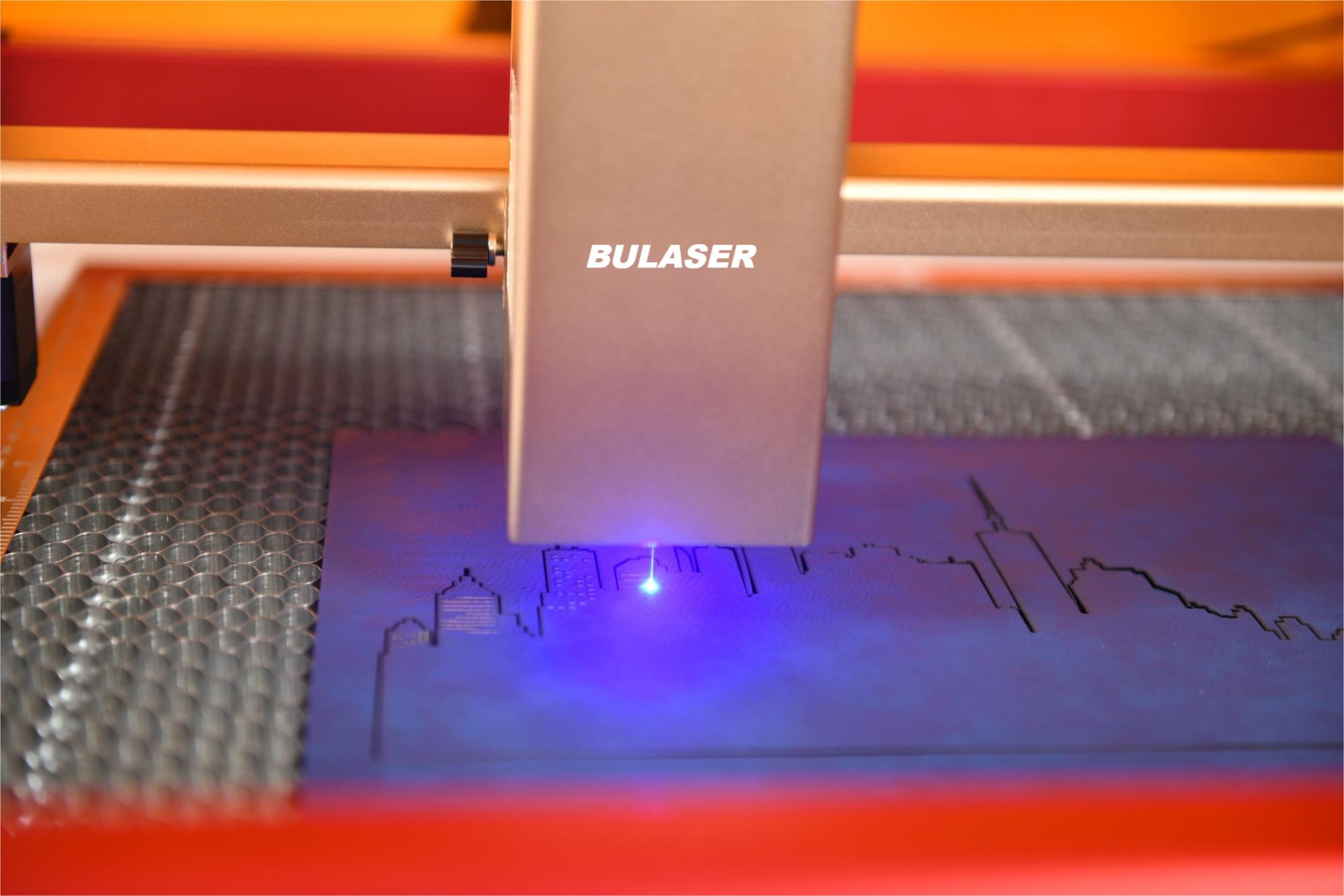 Qual é a diferença entre lasers de gravura de 450Nm e 1064nm?