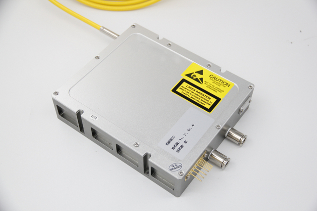 Alta potência 450nm 100W 120W Módulo de laser de diodo acoplado a laser para solda a laser para solda a laser