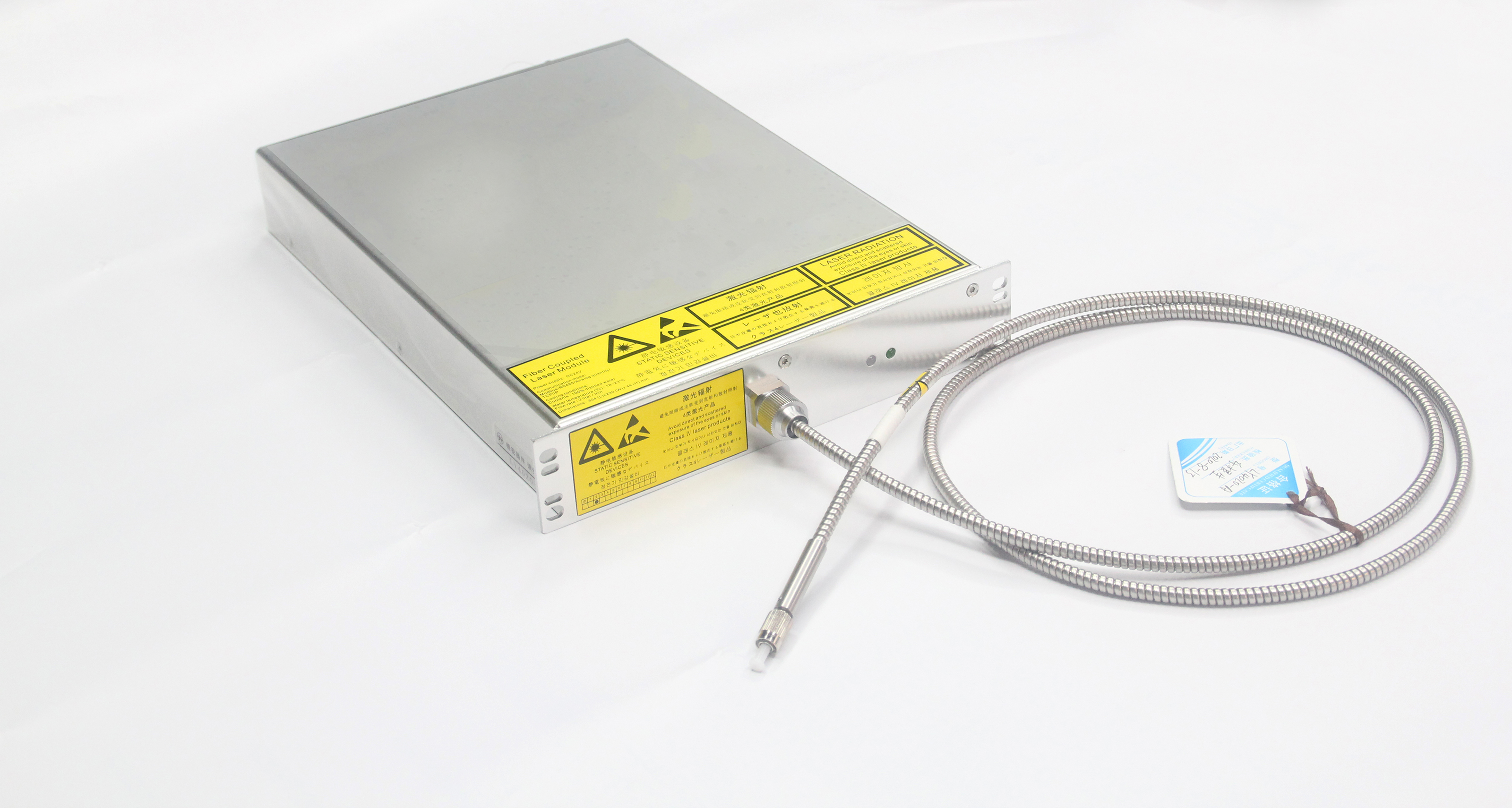 Laser acoplado a fibra